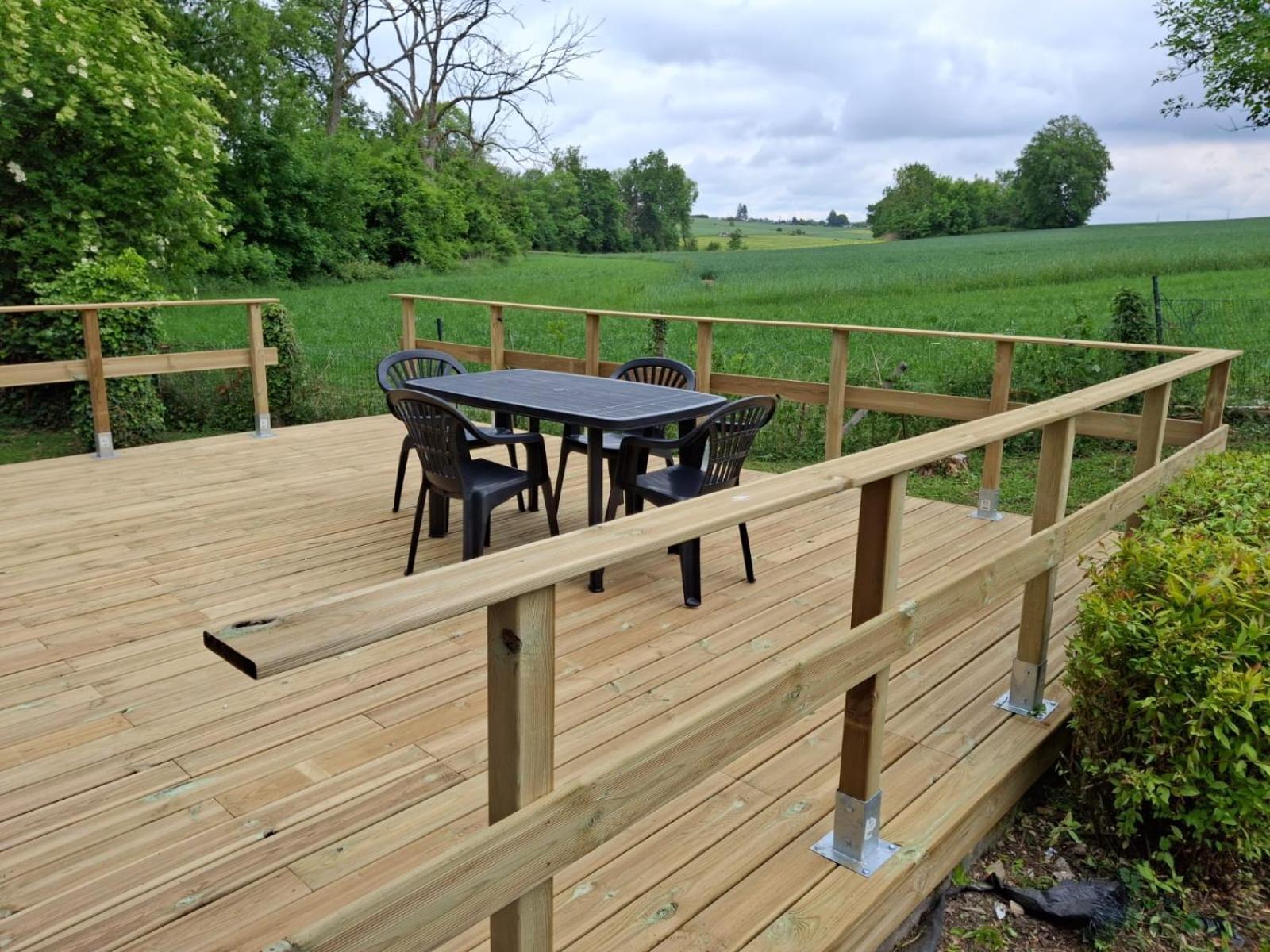 Le Chalet Naturzen Hastiere-par-dela Exterior photo